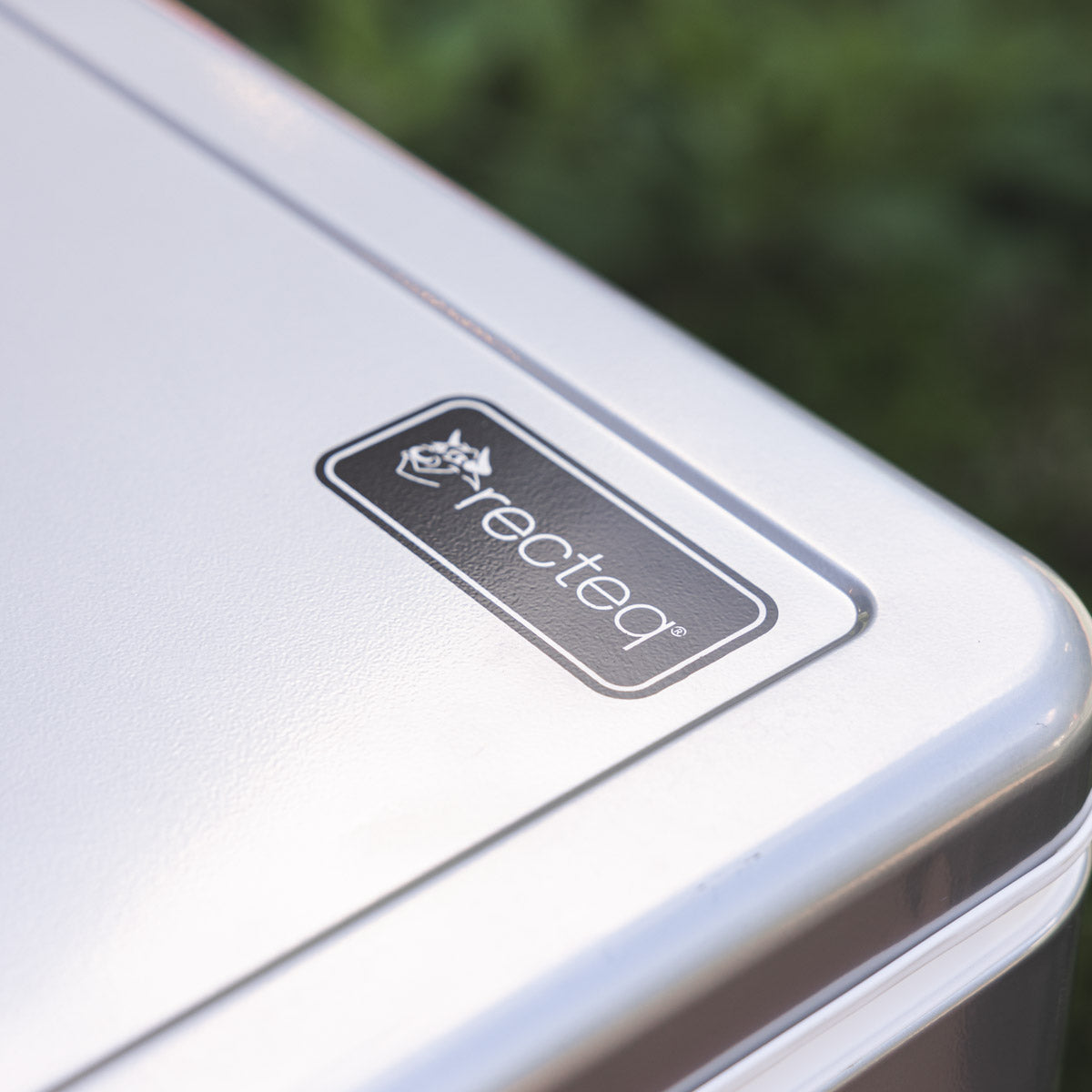 26 Qt Retro-Style Cooler