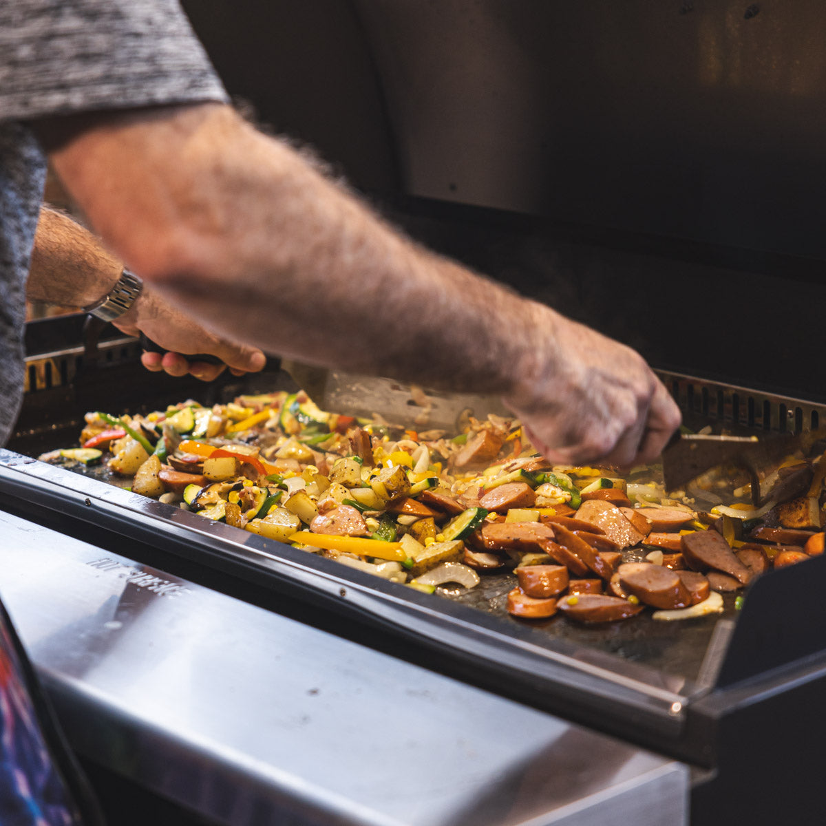 SmokeStone 600 Griddle